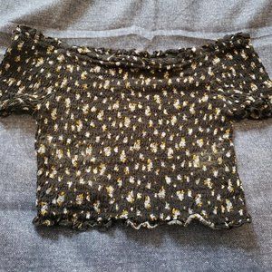 Midriff Top/Short Sleeves/Stretchy (Junior Girls) by Xhilaration-Size Small